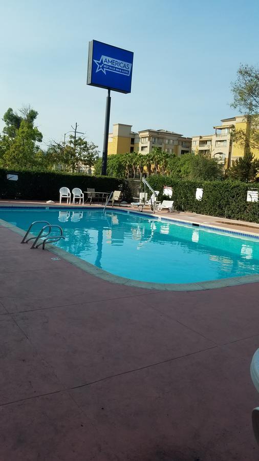 Americas Best Value Inn & Suites Escondido Exterior photo